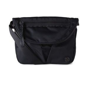 lululemon crossbody festival bag in black